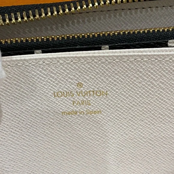 SOLD‼️Louis Vuitton Giant Monogram Crafty Zippy Wallet - Picture 11 of 17